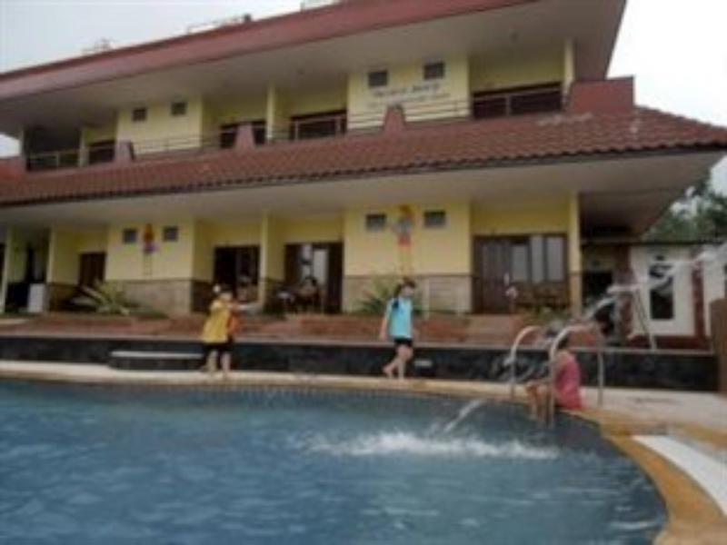 Villa Panderman Indah Batu  Buitenkant foto