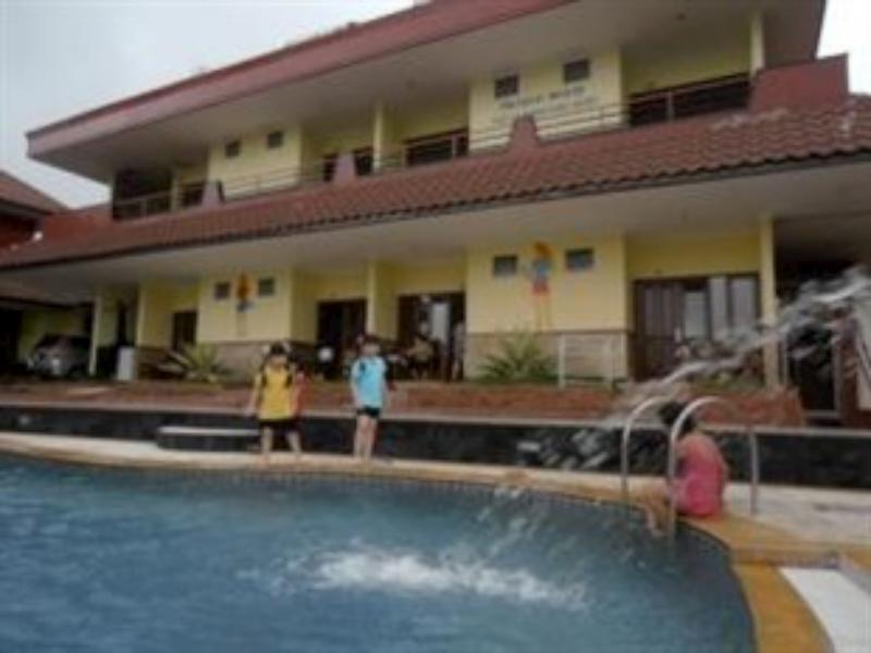 Villa Panderman Indah Batu  Buitenkant foto